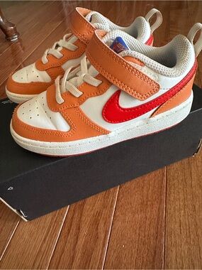 Nike Kids Orange and Red Velcro Low-Top Sneakers